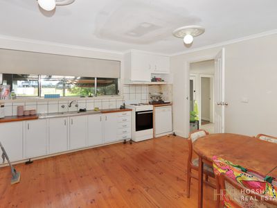 78 Stawell Road, Horsham