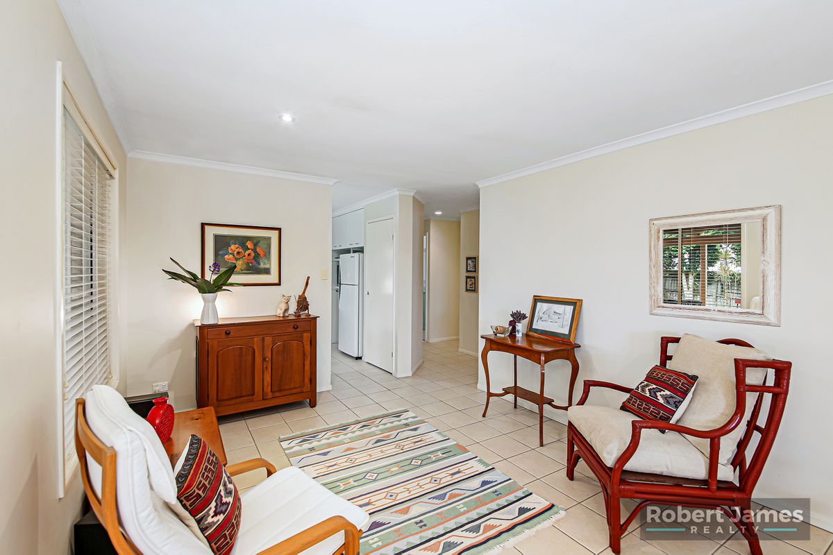 37 Gooloi Court, Tewantin