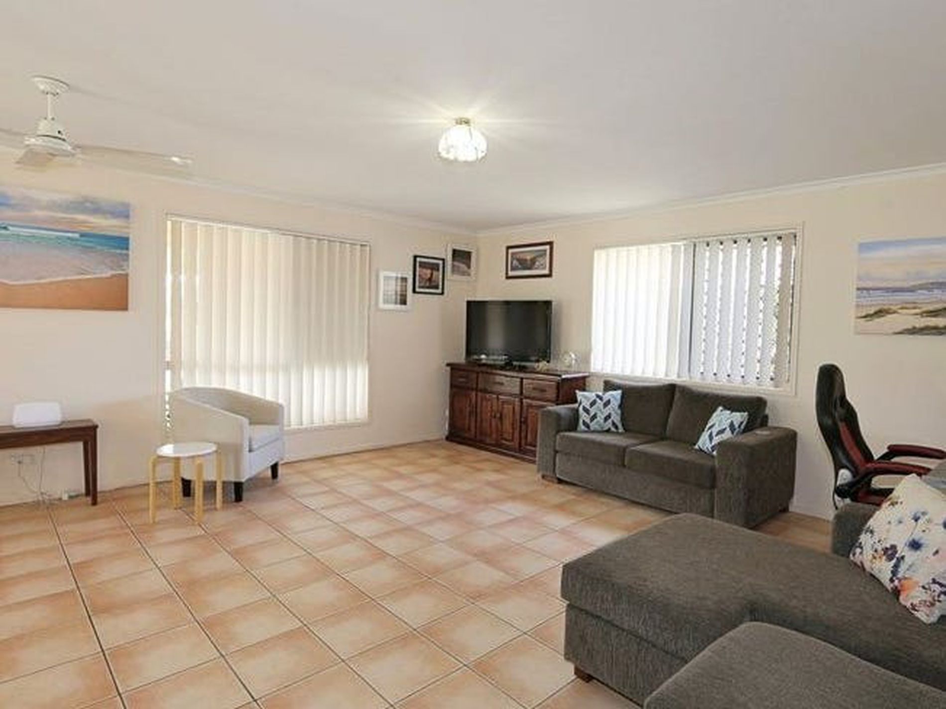27 Coral Sea Dr, Woodgate