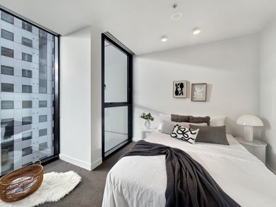 1205 / 33 Mackenzie Street, Melbourne
