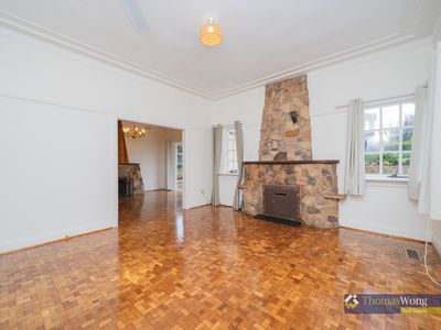 16 Audrey Crescent, Glen Iris