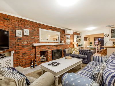 8 Bruce Street, Rye