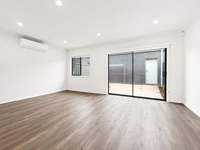 28 Baldwin Road , Fraser Rise