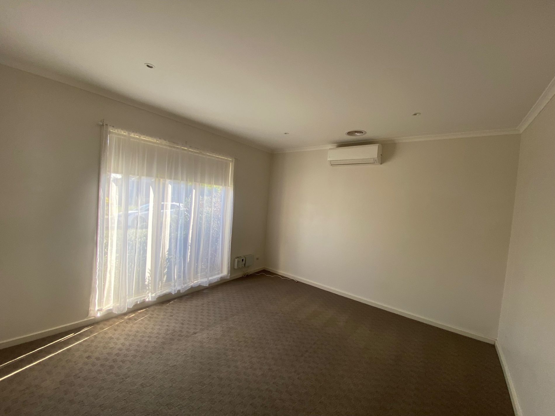 1 / 10-12 Fishburn Grove, Harkness