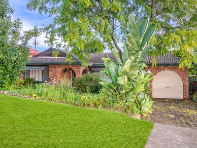 44 Athel Tree Crescent, Bradbury