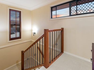 19 The Heights, Underwood
