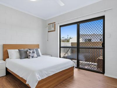 4 / 457 Severin Street, Manunda