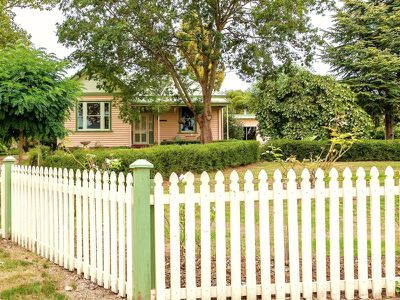 50 Mountain River Road, Grove