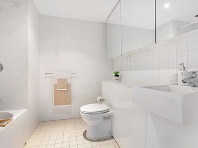 72 / 2 Levy Walk, Zetland