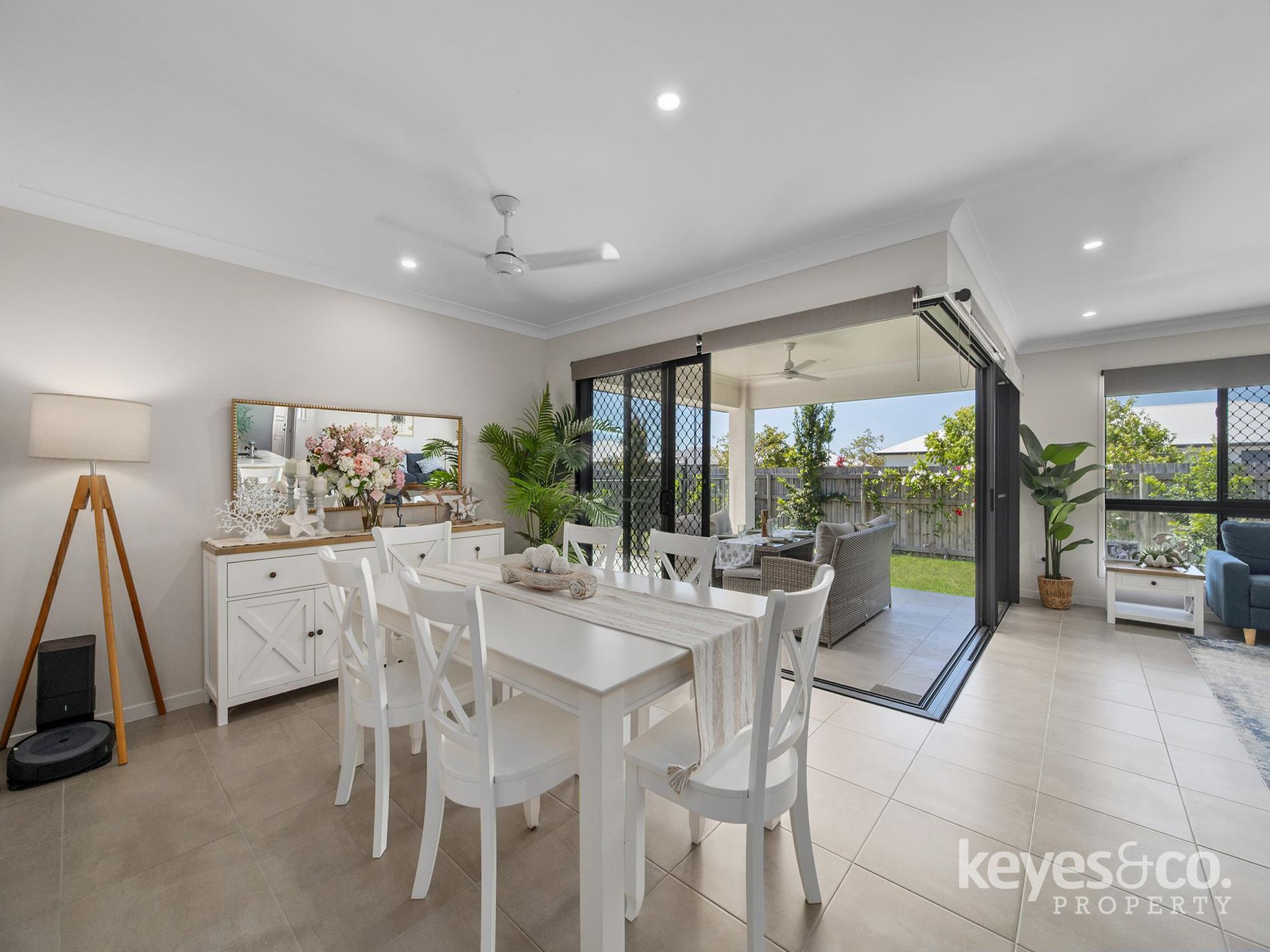 2 Coolamon Street, Mount Low