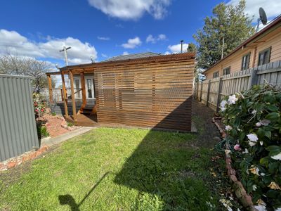 2 Nerissa Grove, Oak Park