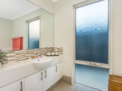 4 Sunny Close, Yanchep