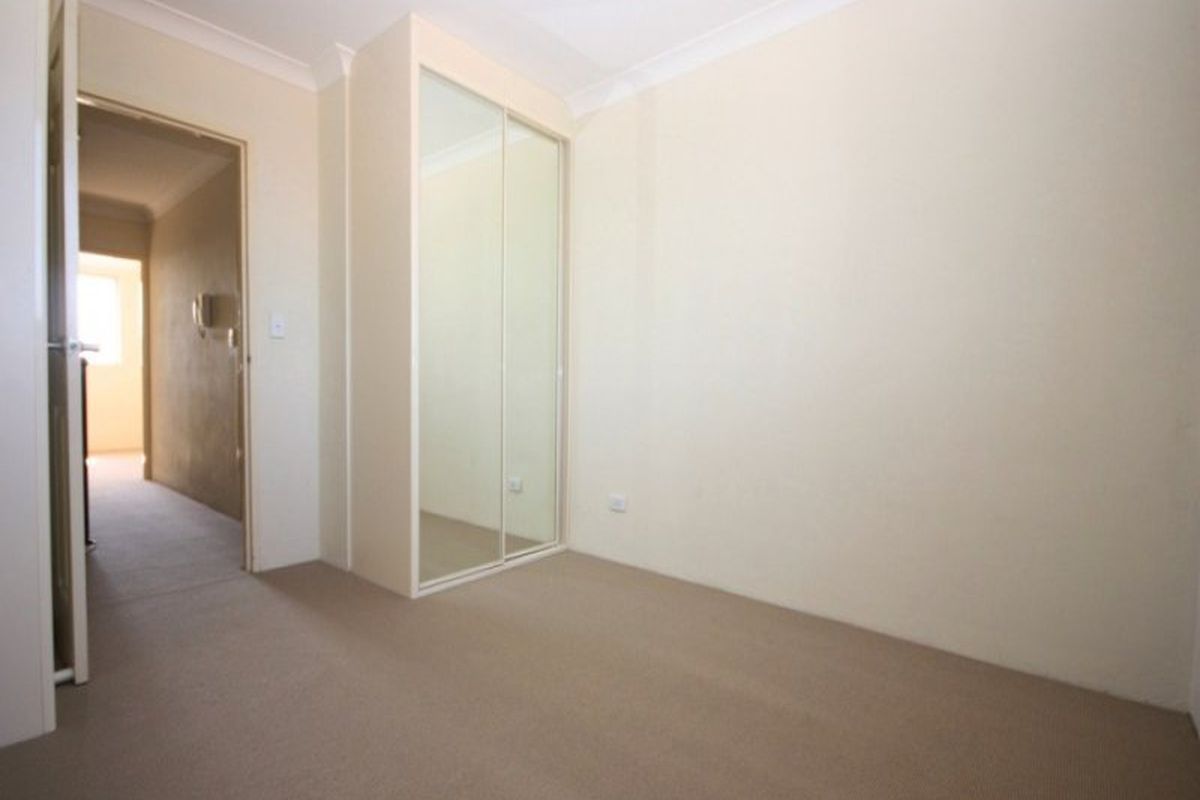 11-13 Crane Street, Homebush West