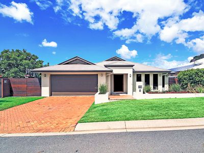 8 Blue Gum Place, Wakerley