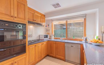 8 Hillman Court, Berwick