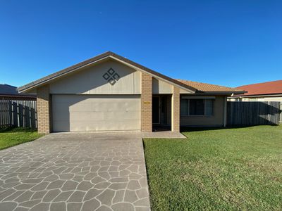 68 Moonstone Drive, Urangan
