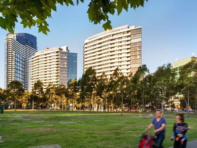 1606 / 8 Waterview Walk, Docklands
