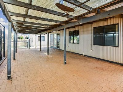 15 Cockatoo Court, South Hedland