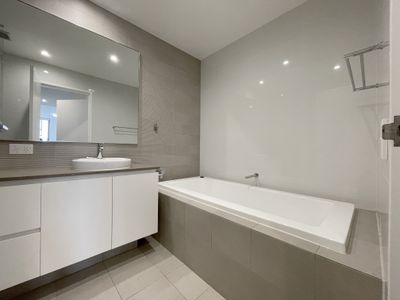 402 / 5 Grattan Close, Forest Lodge