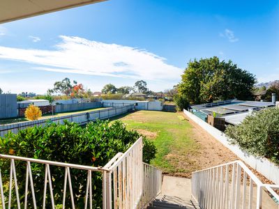 8 HENSLEY COURT, Wodonga