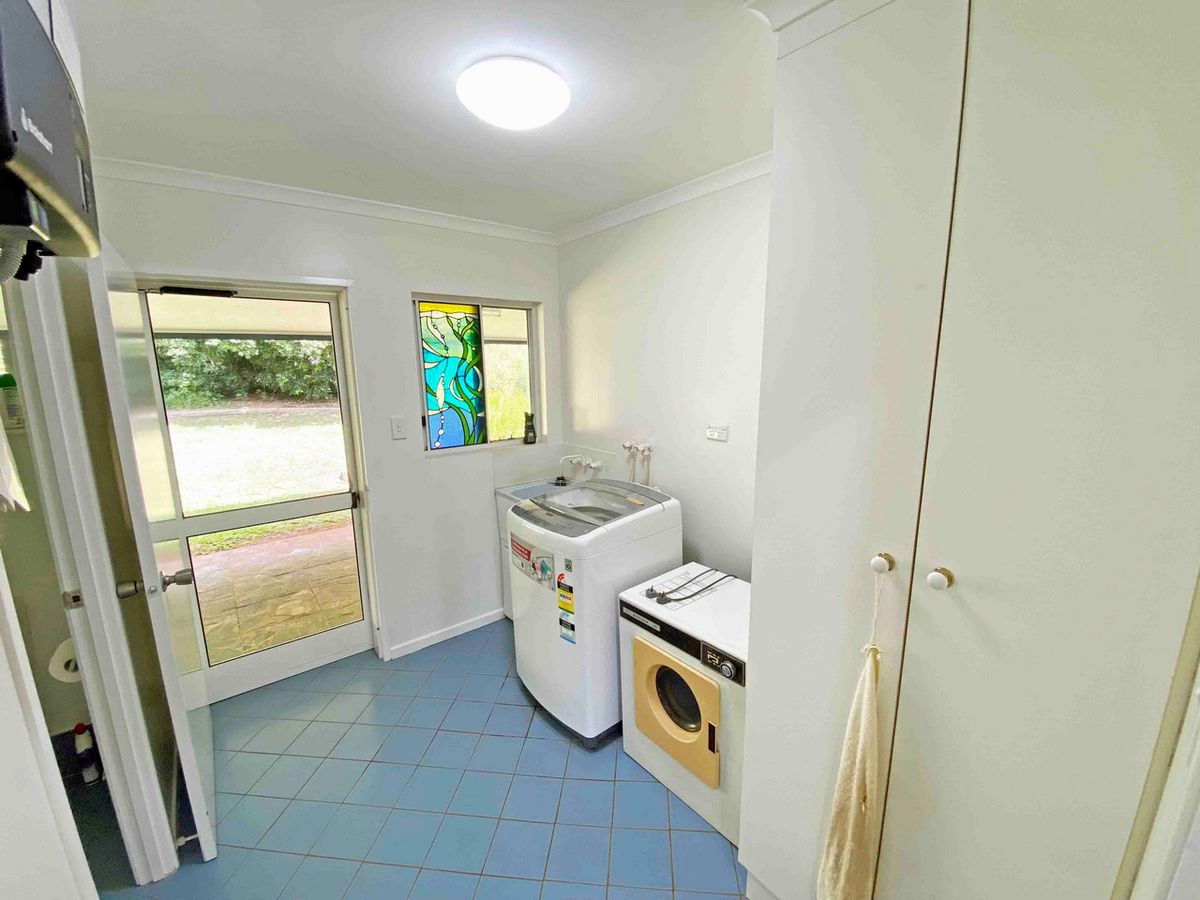 22 Panoramic Drive, Atherton