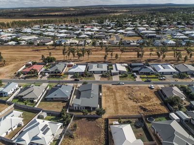 25 Naumann Street, Moranbah