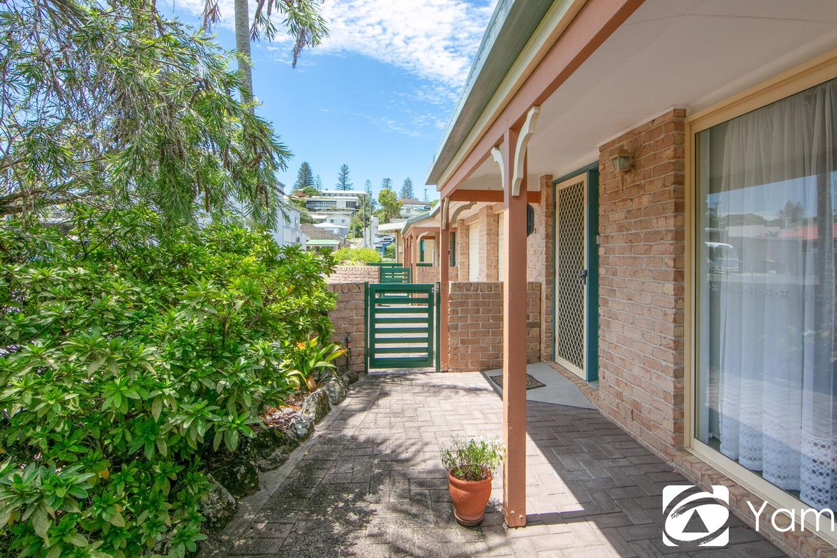 9 / 17A Beach Street, Yamba