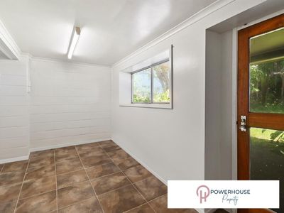 6 Feldt Street, Flying Fish Point