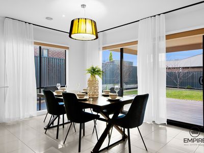 14 Murrayfield Street, Cranbourne East