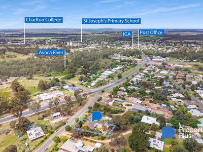 8 Clifton Street, Charlton