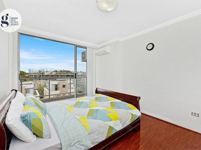 A308 / 81-86 Courallie Avenue, Homebush West