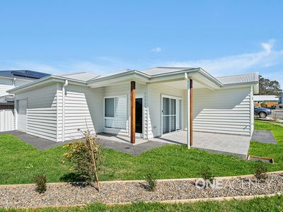 33 Wirraway Boulevard, Badagarang