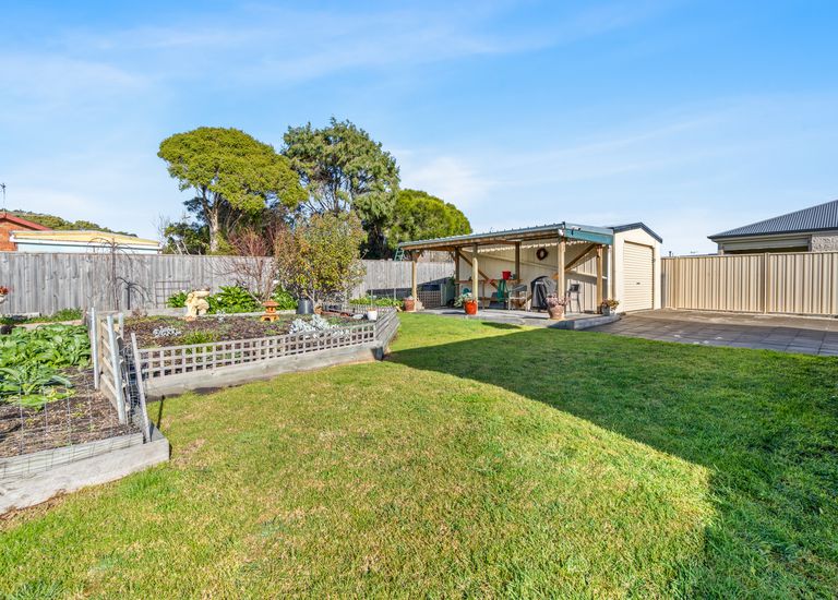 9 Coastal Court, Portland
