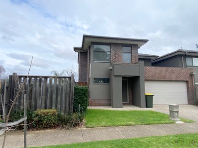 2 / 10 August Street, Werribee