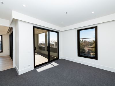 5 / 2 Lady Nelson Place, Red Hill