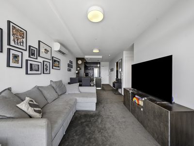 909B / 8 Grosvenor Street, Abbotsford