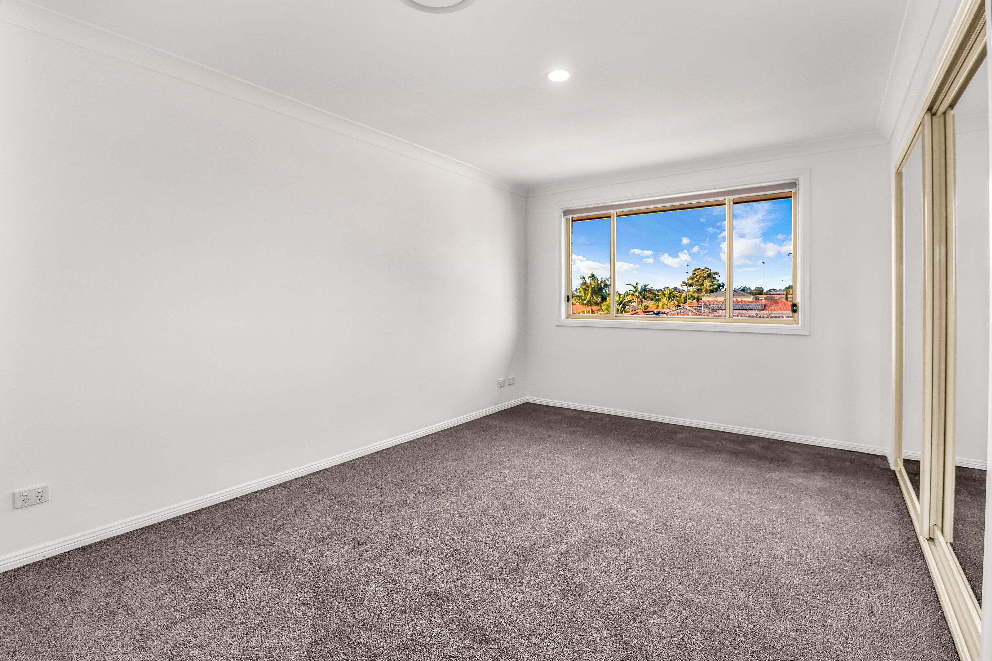 37 Bundeluk Crescent, GLENMORE PARK
