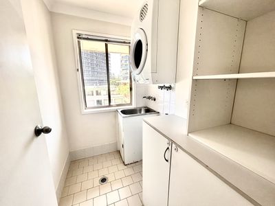 12 / 26 Genoa Street, Surfers Paradise