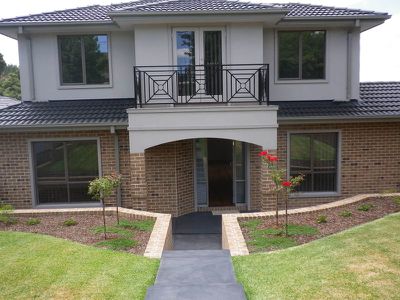 1 / 21 Lemana Crescent, Mount Waverley