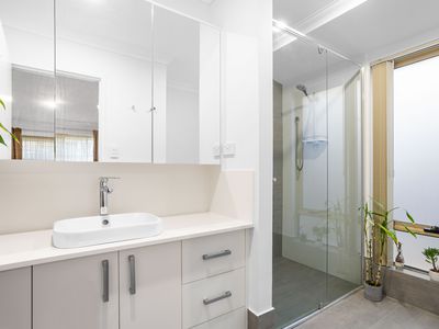 5 Mauldon Mews, Winthrop