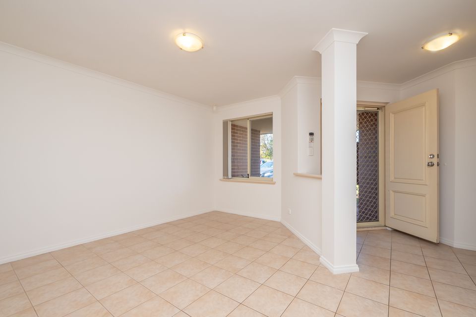 73 MONTORO DRIVE, Port Kennedy