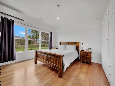 105 Chiltern Valley Rd, Rutherglen