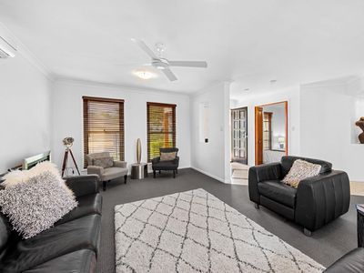 5 Brush box Place, Wakerley