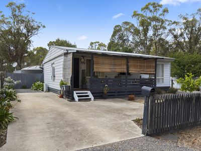 1379 Avenel-Longwood Road, Locksley
