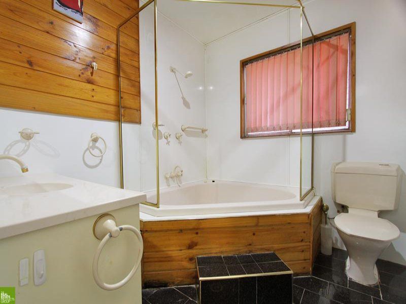 111 Koloona Ave, Mount Keira