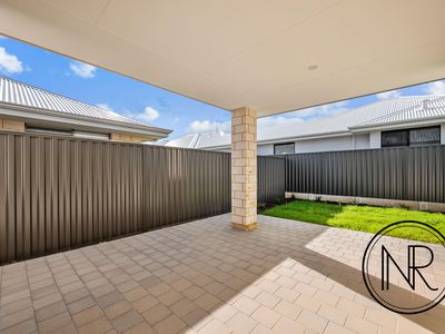 7 Barnevelder Bend, Southern River