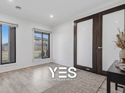 24 Rimple Way, Beaconsfield