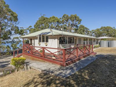 36 Cray Point Parade, Eggs And Bacon Bay