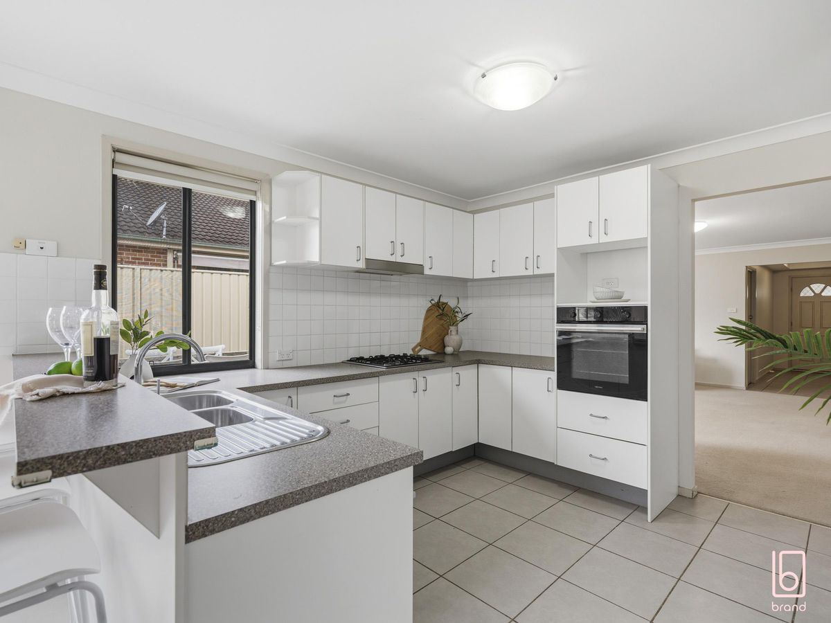 30 Skyhawk Avenue, Hamlyn Terrace