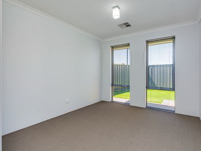 16 Bunker Crescent, Yanchep